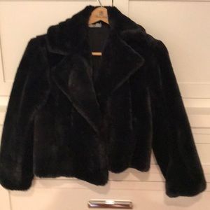 VINCE Faux Fur Jacket plush in Iron Color